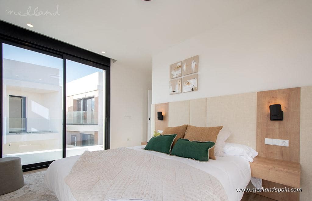 3 bedroom Villa for sale in Torre de la Horadada with pool garage - € 628,000 (Ref: 6519992)