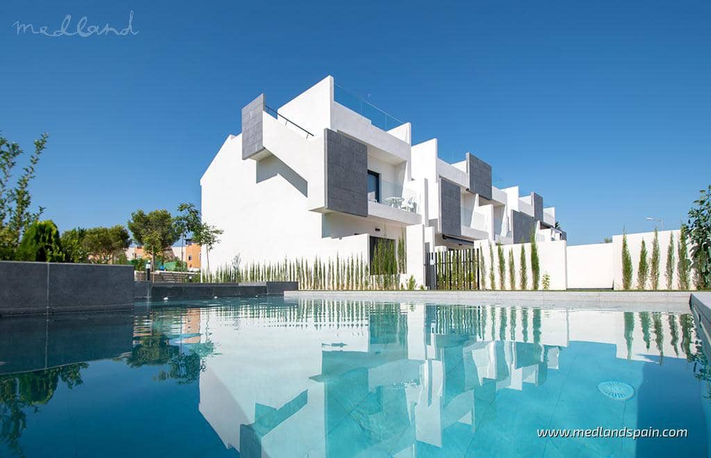 3 bedroom Apartment for sale in Los Balcones with pool - € 330,000 (Ref: 6718740)