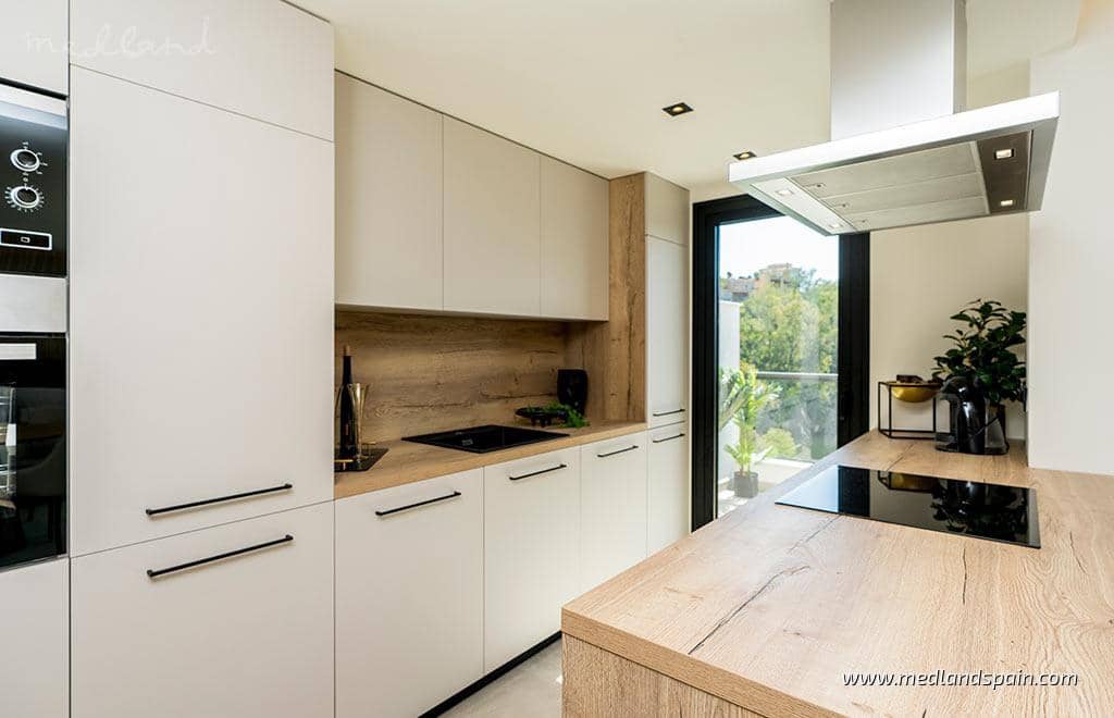 3 soveværelse Lejlighed til salg i Nueva Andalucia med swimmingpool garage - € 950.000 (Ref: 6781032)