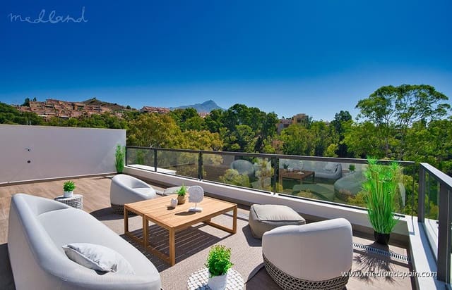 3 soverom Leilighet til salgs i Los Naranjos, Marbella med svømmebasseng garasje - € 950 000 (Ref: 6781032)