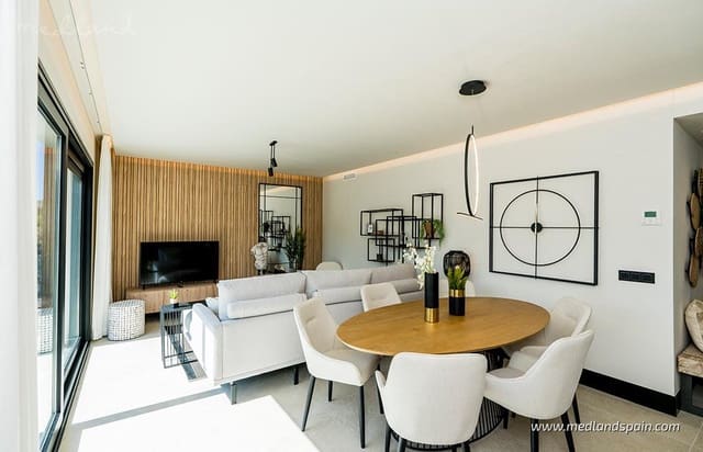 3 soverom Leilighet til salgs i Los Naranjos, Marbella med svømmebasseng garasje - € 950 000 (Ref: 6781032)