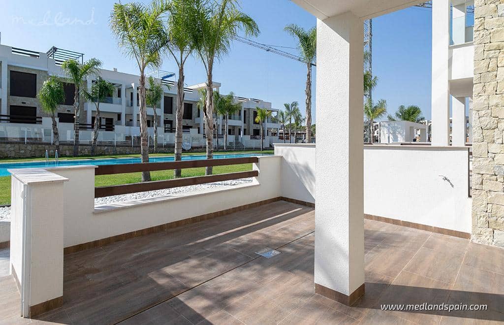 2 Zimmer Apartment zu verkaufen in Los Balcones mit Pool Garage - 300.000 € (Ref: 6793008)