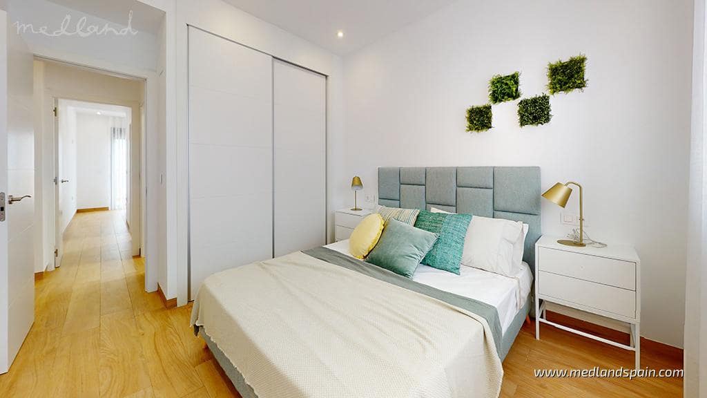 2 soveværelse Lejlighed til salg i Torrevieja med swimmingpool garage - € 309.900 (Ref: 6793012)