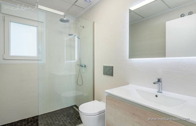 3 sypialnia Willa na sprzedaż w Los Montesinos z basenem garażem - 485 000 € (Ref: 6878599)