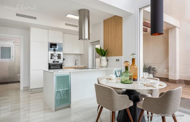 3 sypialnia Willa na sprzedaż w Los Montesinos z basenem garażem - 485 000 € (Ref: 6878599)