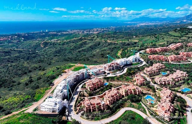 Apartamento de 3 habitaciones en Marbella en venta con piscina garaje - 946.000 € (Ref: 6919399)