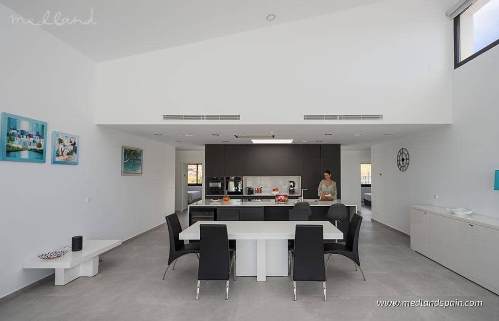 4 bedroom Villa for sale in Banos y Mendigo with pool garage - € 964,000 (Ref: 6925049)