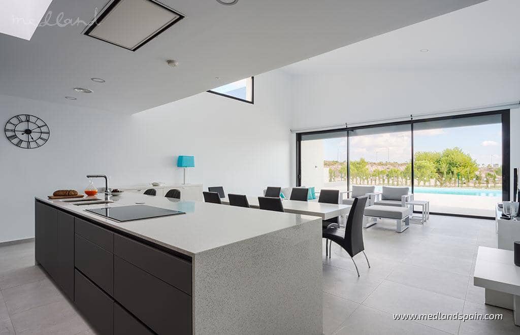 4 bedroom Villa for sale in Banos y Mendigo with pool garage - € 964,000 (Ref: 6925049)
