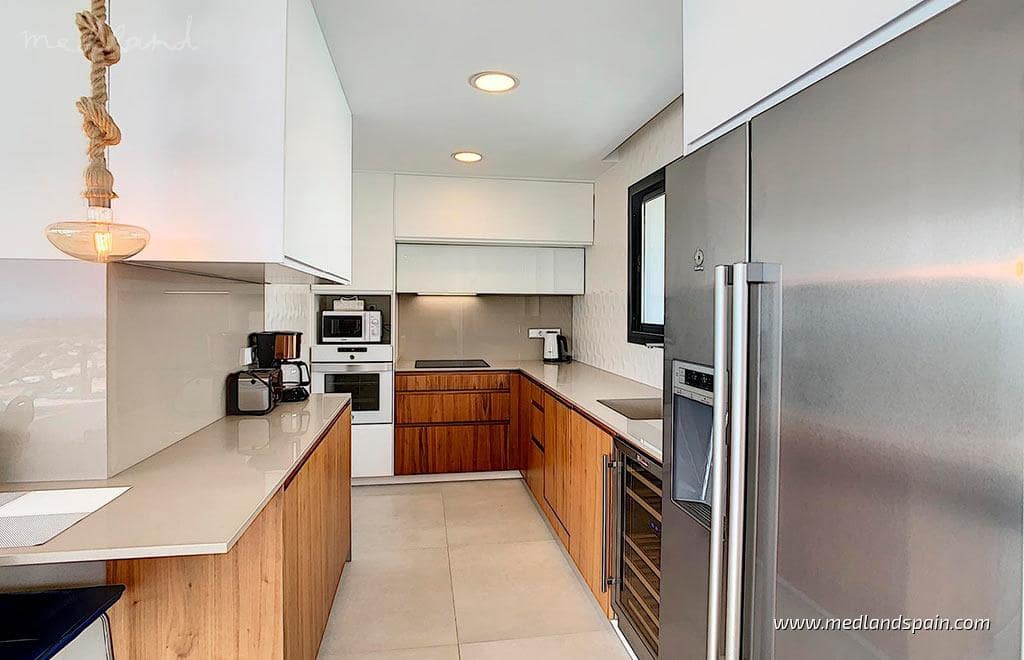 4 soveværelse Villa til salg i Cumbre del Sol med swimmingpool garage - € 1.350.000 (Ref: 6934695)