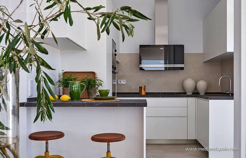 3 soveværelse Villa til salg i Marbella med swimmingpool garage - € 1.950.000 (Ref: 6949542)