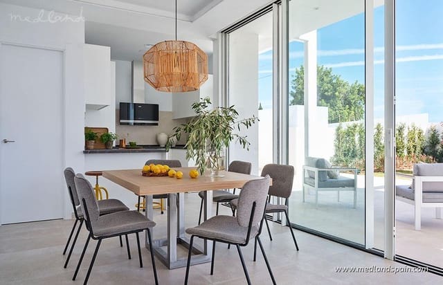 3 soverom Villa til salgs i Valdeolletas - Las Cancelas - Xarblanca, Marbella med svømmebasseng garasje - € 1 950 000 (Ref: 6949542)