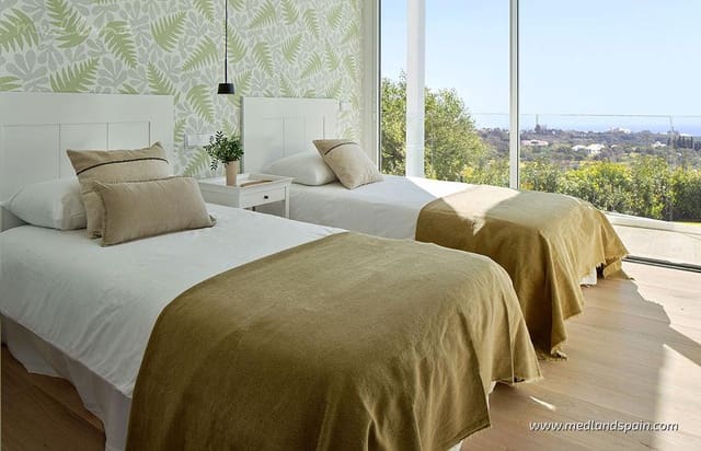 3 soverom Villa til salgs i Valdeolletas - Las Cancelas - Xarblanca, Marbella med svømmebasseng garasje - € 1 950 000 (Ref: 6949542)