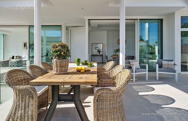 3 camera da letto Villa in vendita in Marbella con piscina garage - 1.950.000 € (Rif: 6949542)