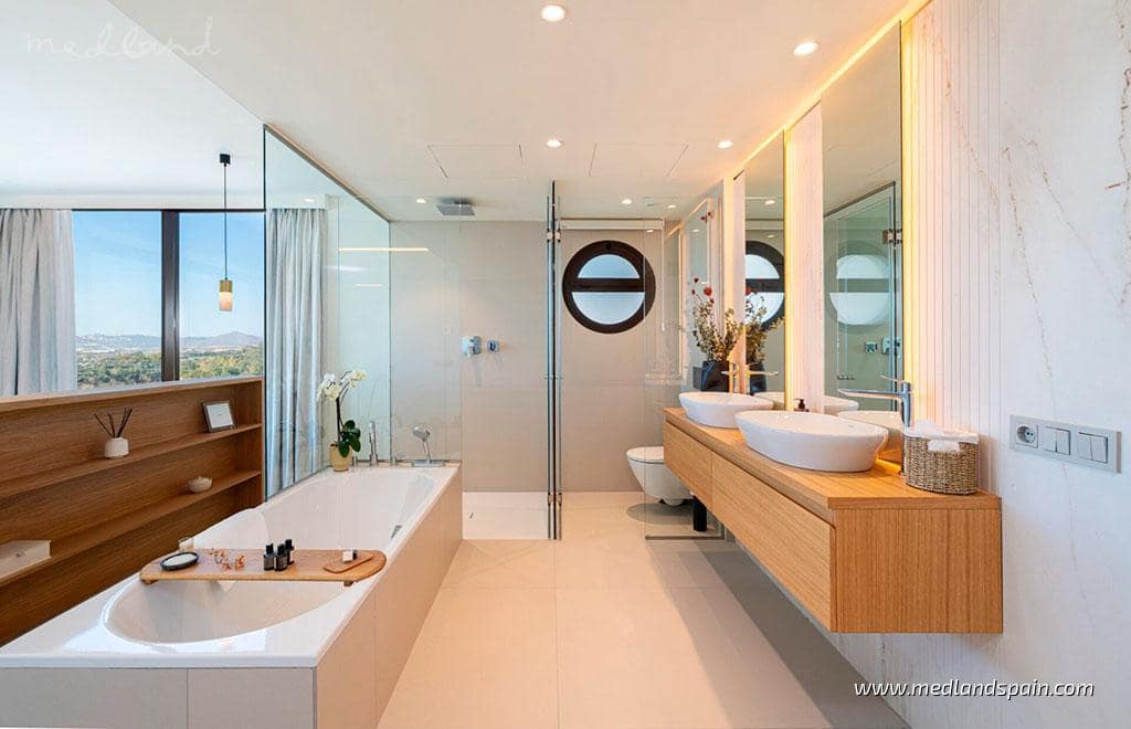 3 sovrum Lägenhet till salu i Fuengirola med pool garage - 1 690 000 € (Ref: 6976199)