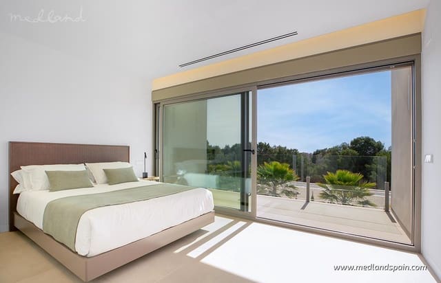 3 quarto Moradia para venda em Las Colinas Golf, Orihuela com piscina - 1 165 000 € (Ref: 6976200)