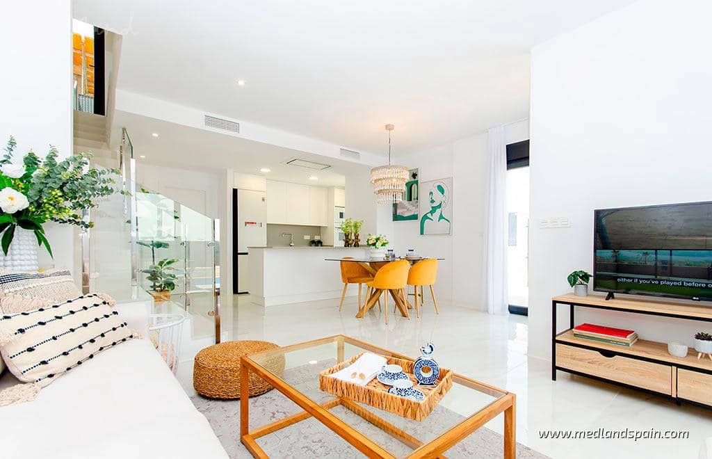 3 soveværelse Villa til salg i San Miguel de Salinas med swimmingpool garage - € 389.000 (Ref: 6983870)