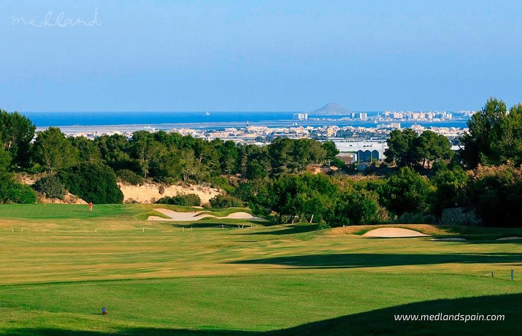 3 soverom Villa til salgs i Pilar de la Horadada med svømmebasseng garasje - € 460 000 (Ref: 7049257)