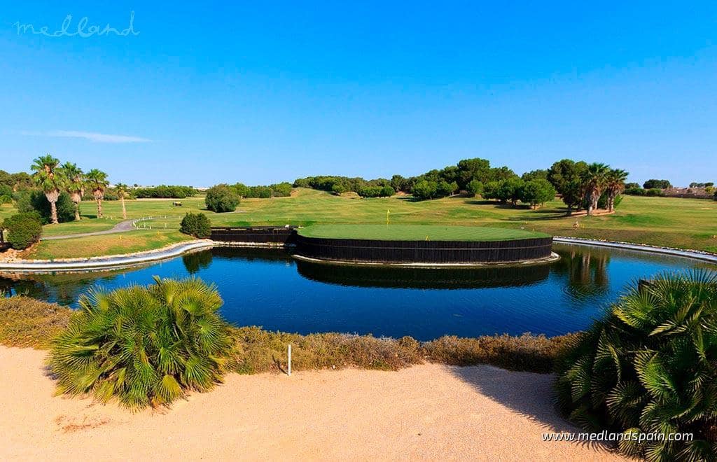 3 soverom Villa til salgs i Pilar de la Horadada med svømmebasseng garasje - € 460 000 (Ref: 7049257)