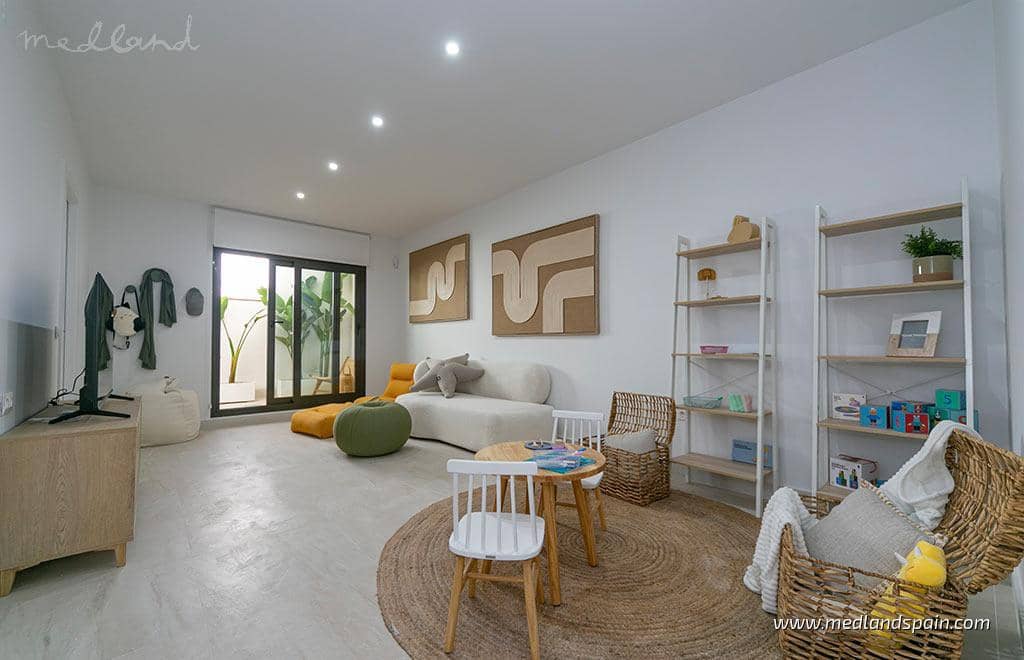 2 soveværelse Lejlighed til salg i Torrevieja med swimmingpool garage - € 305.000 (Ref: 7112427)