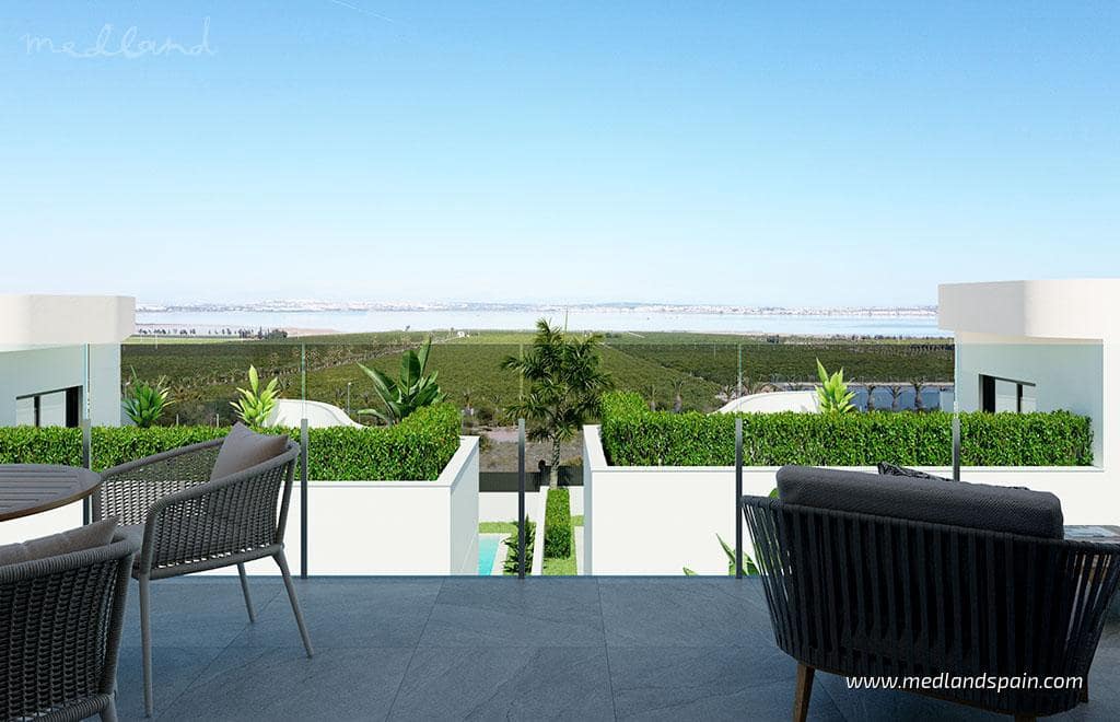 2 soveværelse Lejlighed til salg i Torrevieja med swimmingpool garage - € 305.000 (Ref: 7112427)