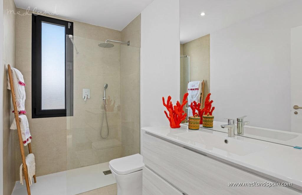 3 soveværelse Villa til salg i Mar de Cristal med swimmingpool garage - € 549.000 (Ref: 7182079)