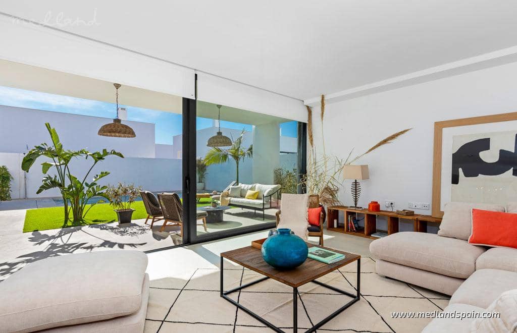 3 soveværelse Villa til salg i Mar de Cristal med swimmingpool garage - € 549.000 (Ref: 7182079)