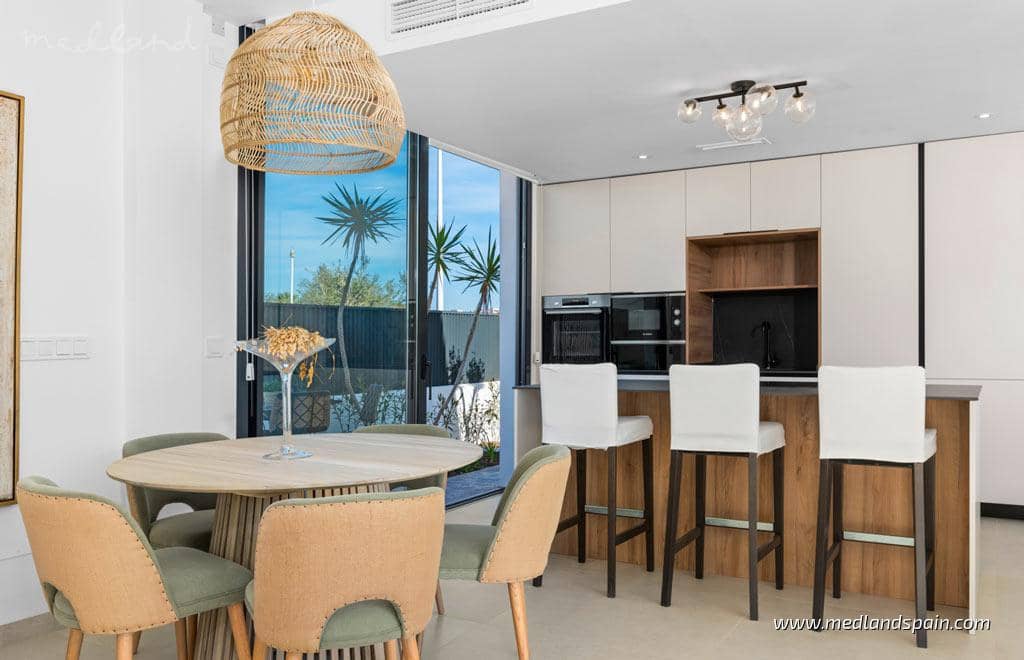 3 soveværelse Villa til salg i Mar de Cristal med swimmingpool garage - € 549.000 (Ref: 7182079)