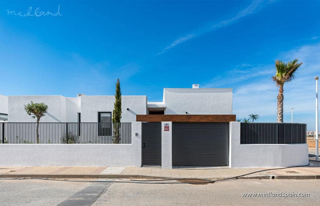 3 soveværelse Villa til salg i Mar de Cristal med swimmingpool garage - € 549.000 (Ref: 7182079)