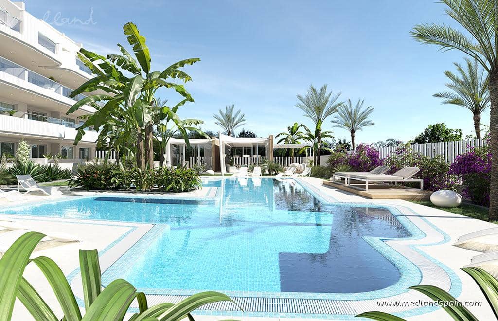 2 soverom Leilighet til salgs i Cabo Roig med svømmebasseng garasje - € 440 000 (Ref: 7251936)