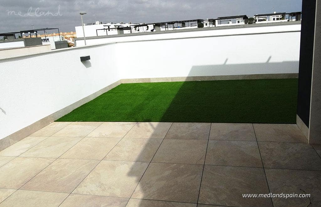 3 makuuhuone Huvila myytävänä paikassa Pilar de la Horadada mukana uima-altaan 
autotalli - 379 900 € (Ref: 7318531)