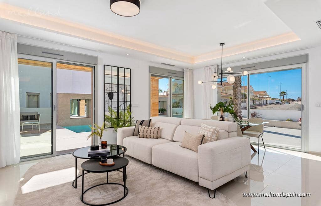 4 soveværelse Villa til salg i Ciudad Quesada med swimmingpool garage - € 985.000 (Ref: 7382554)