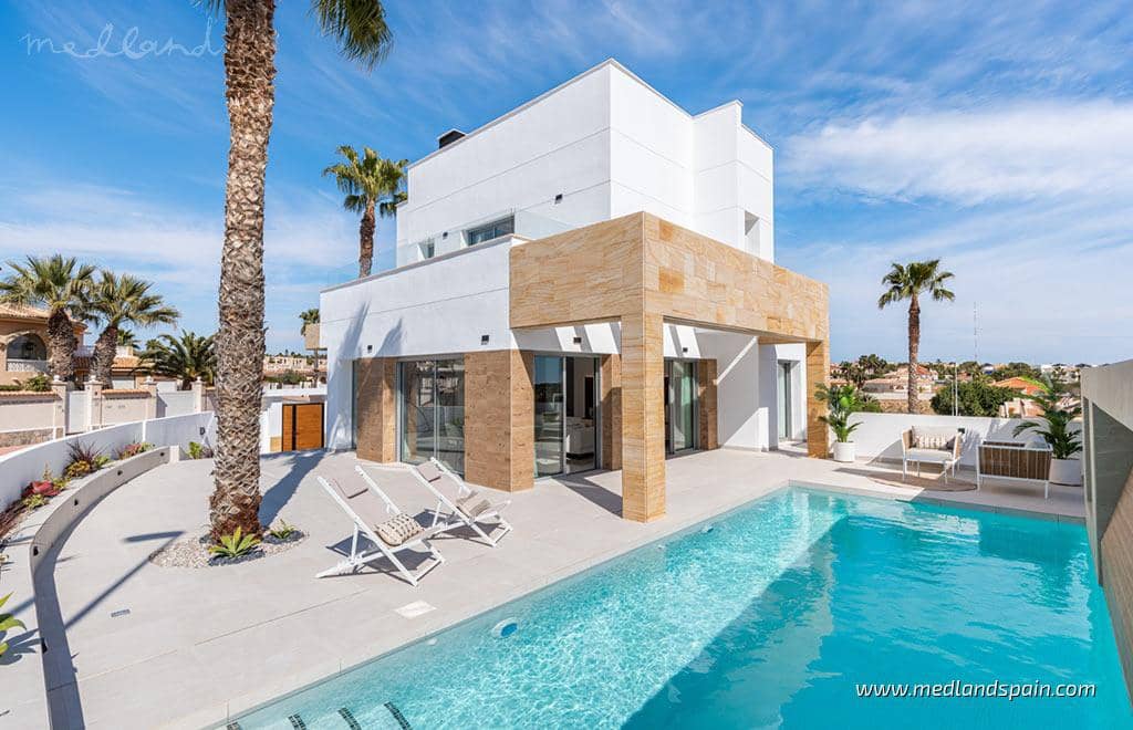 4 soveværelse Villa til salg i Ciudad Quesada med swimmingpool garage - € 985.000 (Ref: 7382554)