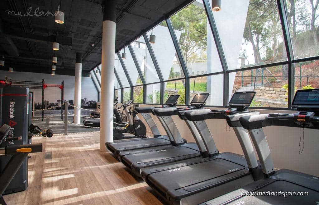 4 soverom Leilighet til salgs i Estepona med svømmebasseng garasje - € 907 535 (Ref: 7388004)