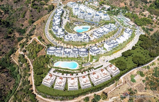 4 sovrum Lägenhet till salu i Estepona med pool garage - 912 073 € (Ref: 7388004)