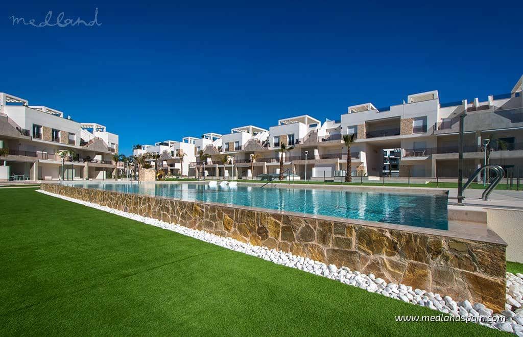 2 soveværelse Lejlighed til salg i Guardamar del Segura med swimmingpool garage - € 294.000 (Ref: 7395686)