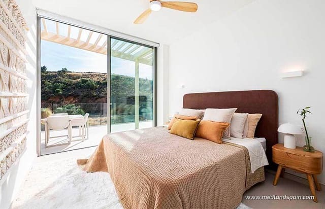 3 makuuhuone Huoneisto myytävänä paikassa Fuengirola mukana uima-altaan 
autotalli - 1 190 000 € (Ref: 7413292)