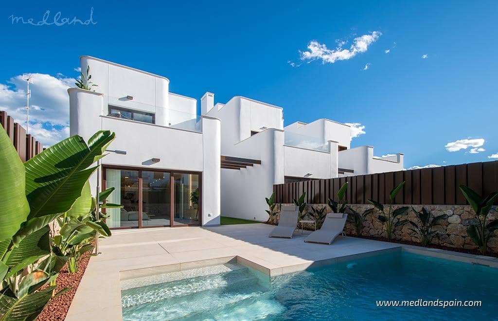 3 soveværelse Villa til salg i Pilar de la Horadada med swimmingpool garage - € 539.900 (Ref: 7427709)