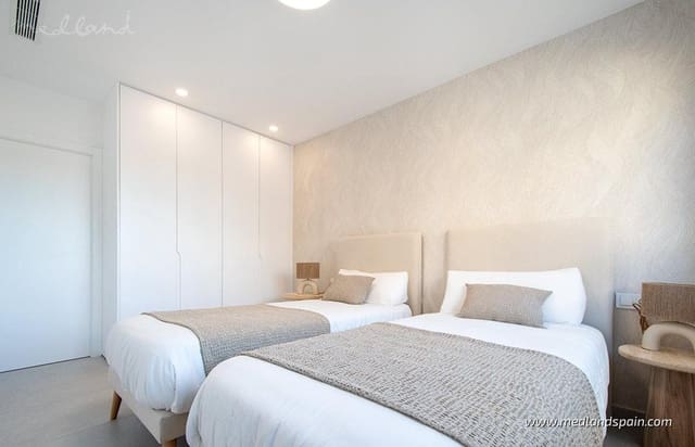 3 sypialnia Willa na sprzedaż w Mil Palmeras, Pilar de la Horadada z basenem garażem - 559 900 € (Ref: 7427709)