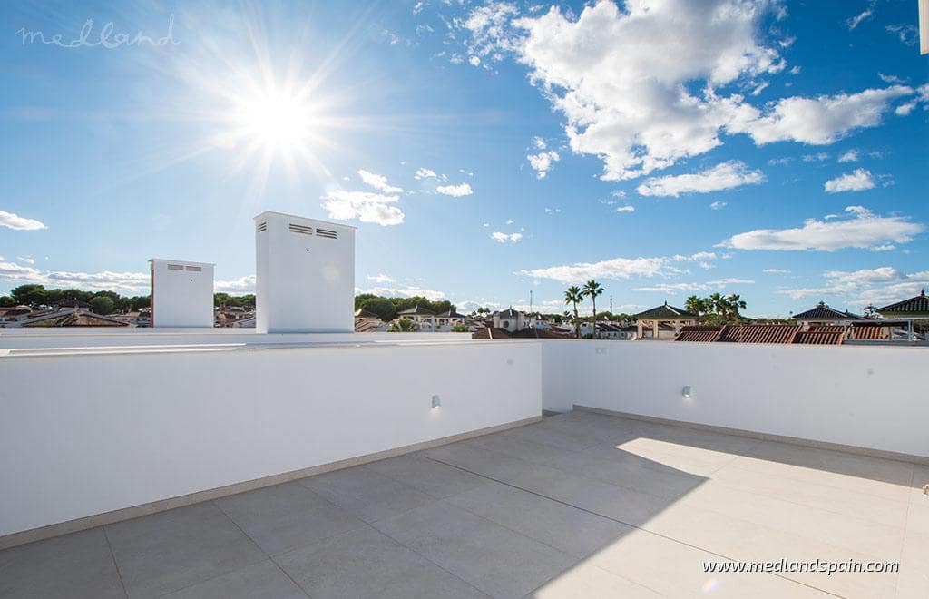 3 soveværelse Villa til salg i Pilar de la Horadada med swimmingpool garage - € 559.900 (Ref: 7427709)
