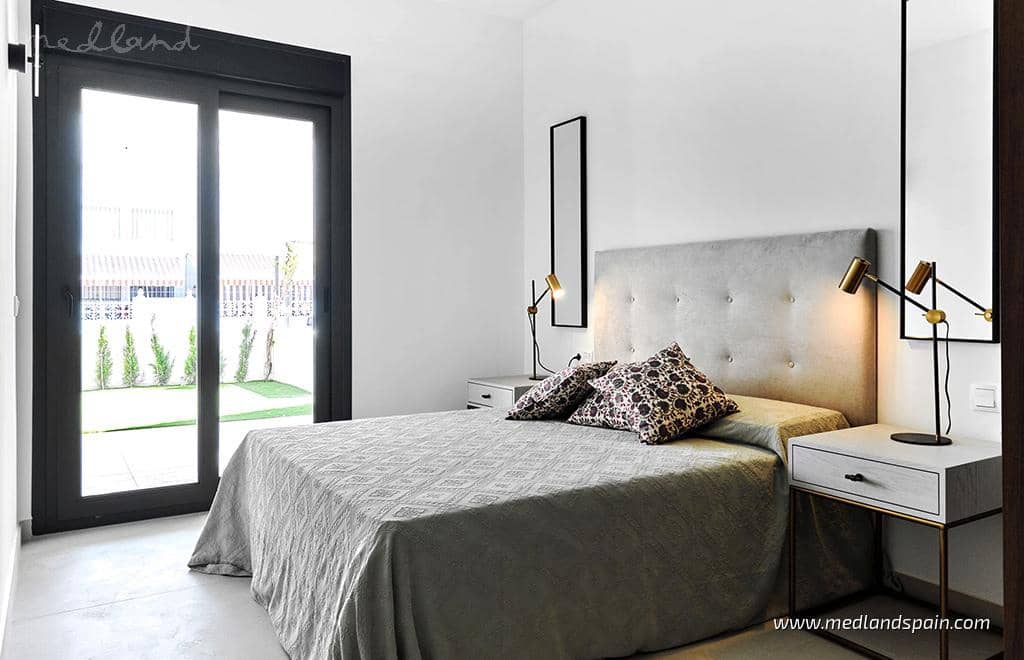 2 soveværelse Lejlighed til salg i La Veleta med swimmingpool garage - € 360.000 (Ref: 7461251)