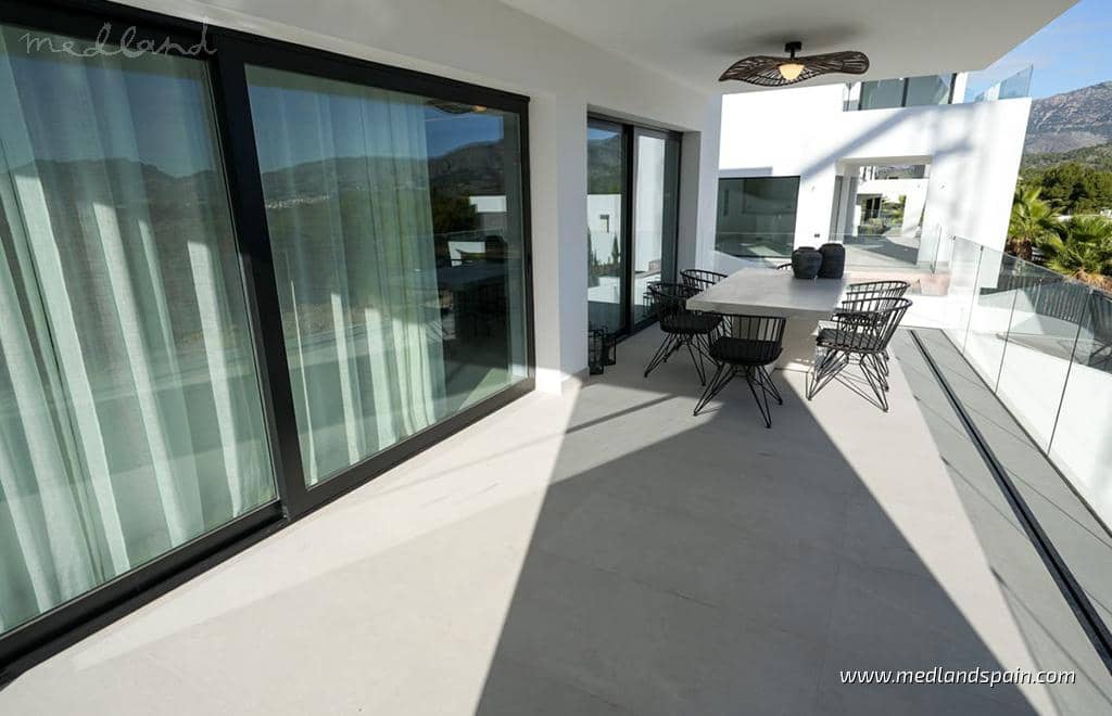 3 soverom Villa til salgs i Polop med svømmebasseng garasje - € 985 000 (Ref: 7494204)