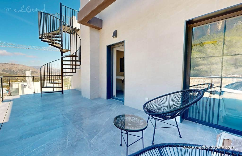 3 bedroom Villa for sale in Polop with pool garage - € 488,125 (Ref: 7560291)