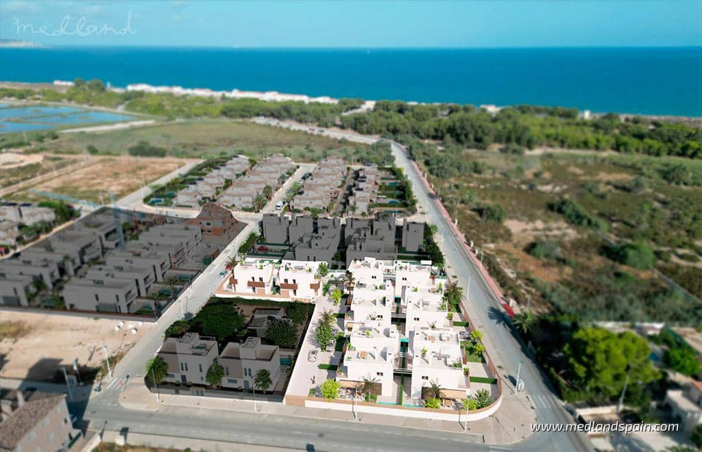 3 soveværelse Villa til salg i La Marina med swimmingpool garage - € 595.000 (Ref: 7576032)