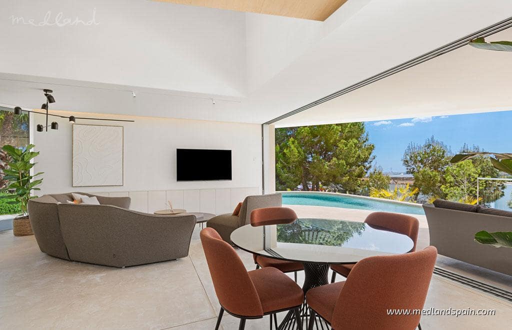 Chalet de 3 habitaciones en Dehesa de Campoamor en venta con piscina garaje - 2.365.000 € (Ref: 7581819)