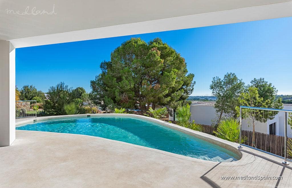 Chalet de 3 habitaciones en Dehesa de Campoamor en venta con piscina garaje - 2.365.000 € (Ref: 7581819)
