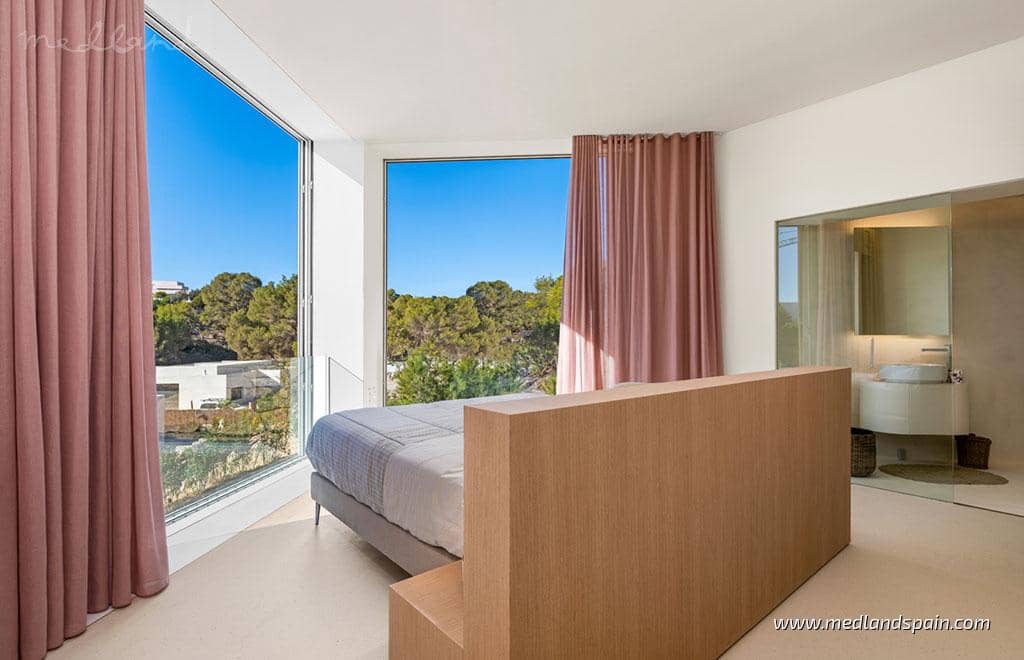 Chalet de 3 habitaciones en Dehesa de Campoamor en venta con piscina garaje - 2.365.000 € (Ref: 7581819)