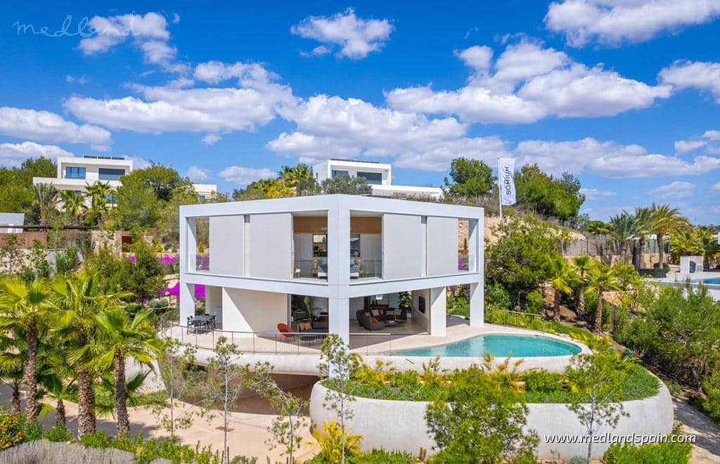Chalet de 3 habitaciones en Dehesa de Campoamor en venta con piscina garaje - 2.365.000 € (Ref: 7581819)