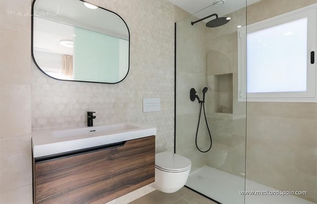 3 soveværelse Villa til salg i Pilar de la Horadada ciudad, Pilar de la Horadada med swimmingpool garage - € 469.000 (Ref: 7590653)