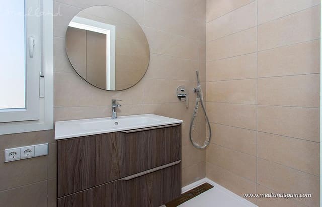 3 bedroom Villa for sale in Hondón de las Nieves with garage - € 357,250 (Ref: 7622408)