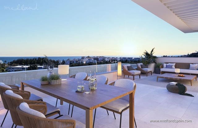 3 bedroom Apartment for sale in Bahía Dorada, Estepona with pool garage - € 564,000 (Ref: 7639891)